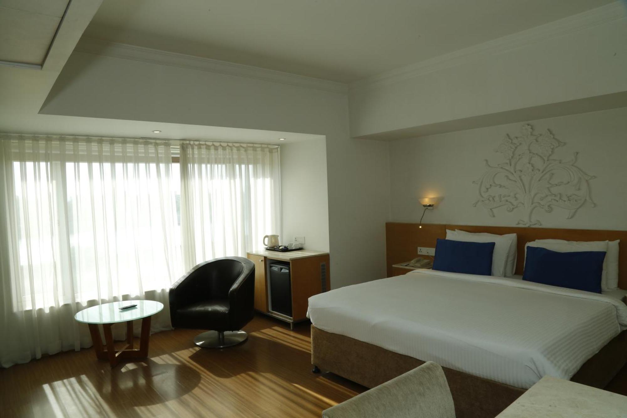 Deluxe Room 1 Double Bed on food soft beverage